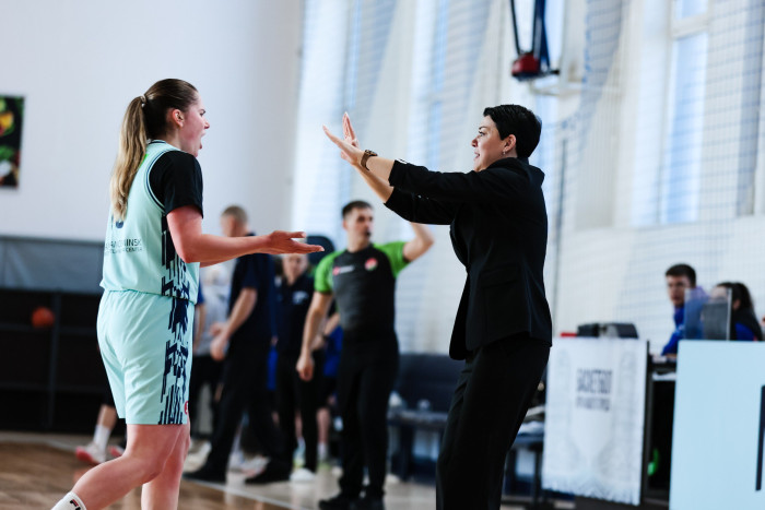 «МИНСК» уверенно обыгрывает «Олимпию» на родном паркете